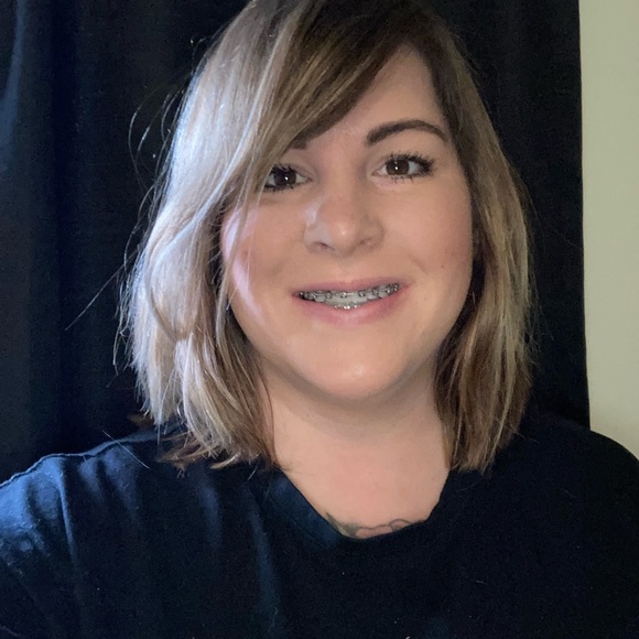 Meet your Posher, Becky - Picture 1 of 1